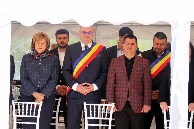 21_800x533.jpg