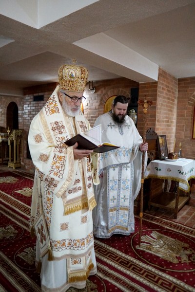 2_400x600.jpg