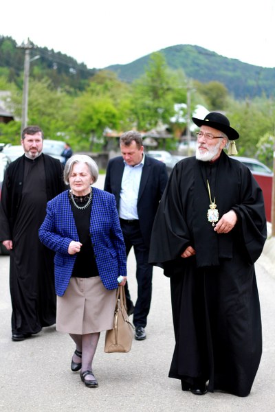 1_400x600.jpg