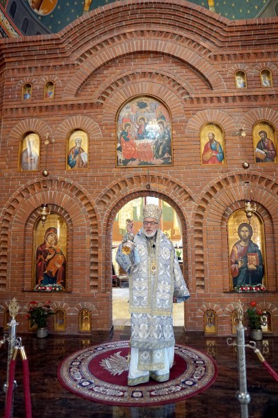 10_400x600.jpg