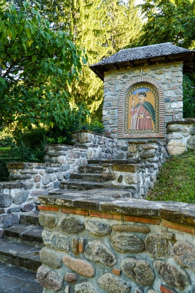 1_400x600.jpg