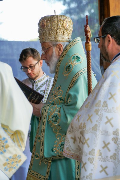 3_400x600.jpg