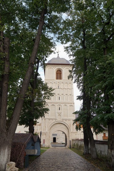 9_400x600.jpg