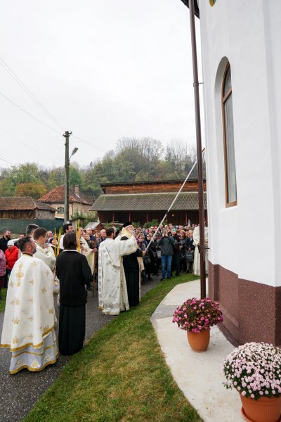 9_400x600.jpg