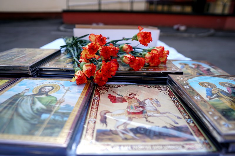12_800x533.jpg