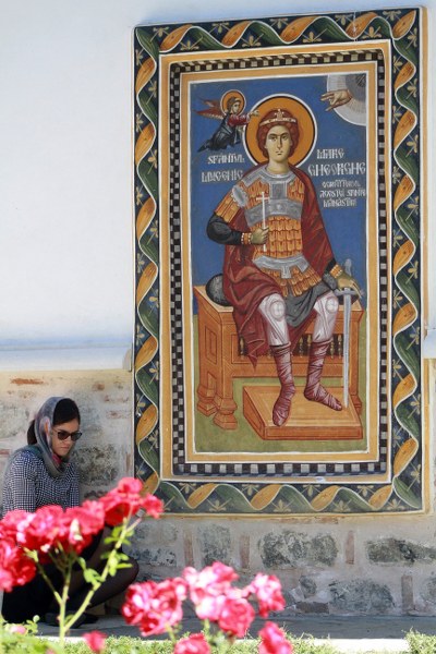 3_400x600.jpg