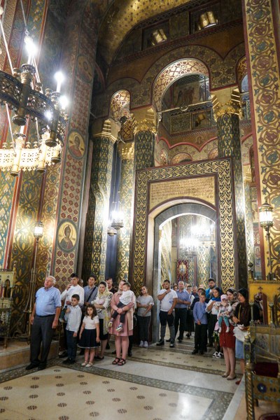 32_400x600.jpg