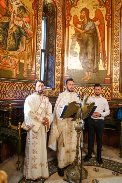 3_400x600.jpg