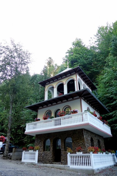 11_400x600.jpg