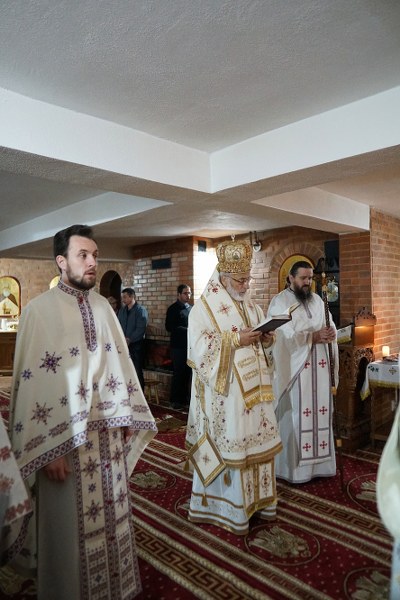 2_400x600.jpg