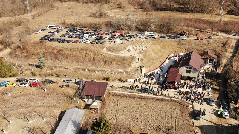 1_800x450.jpg