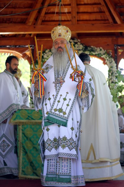 59_400x600.jpg