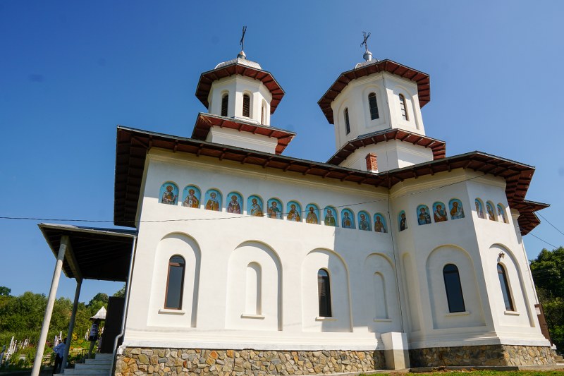 16_800x533.jpg