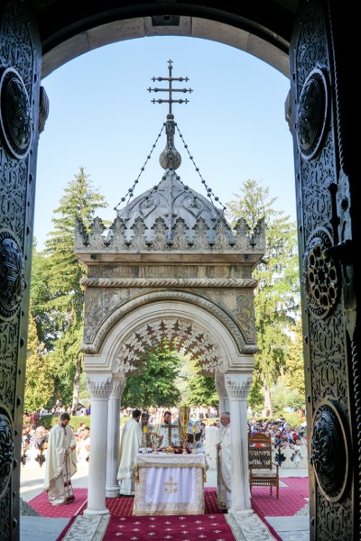 11_400x600.jpg