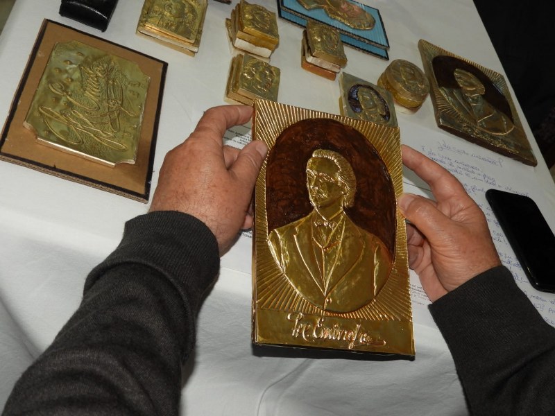 12_800x600.jpg