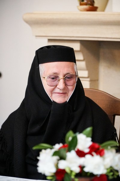 23_400x600.jpg
