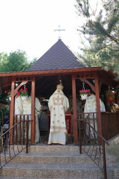 2_400x600.jpg