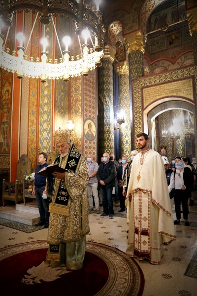 6_400x600.jpg