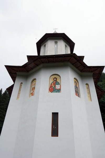 5_400x600.jpg