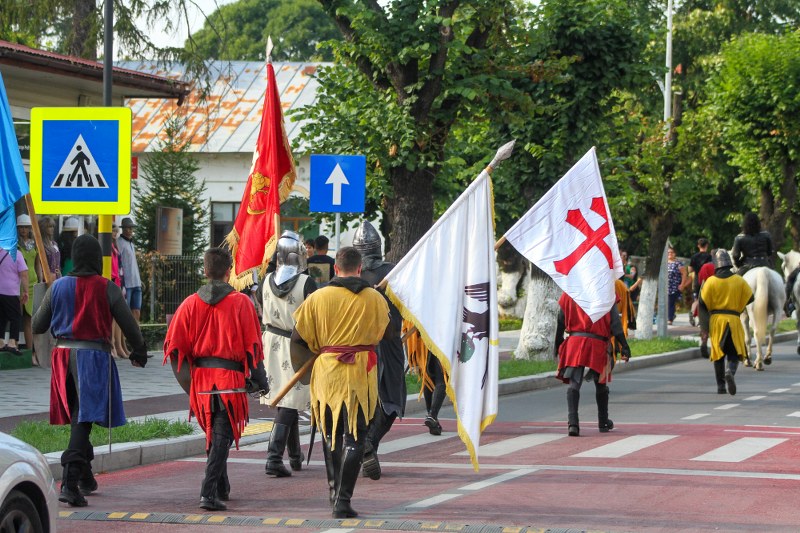 12_800x533.jpg