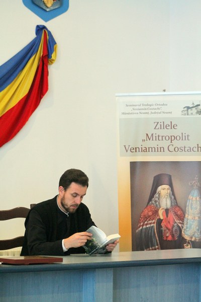 20_400x600.jpg