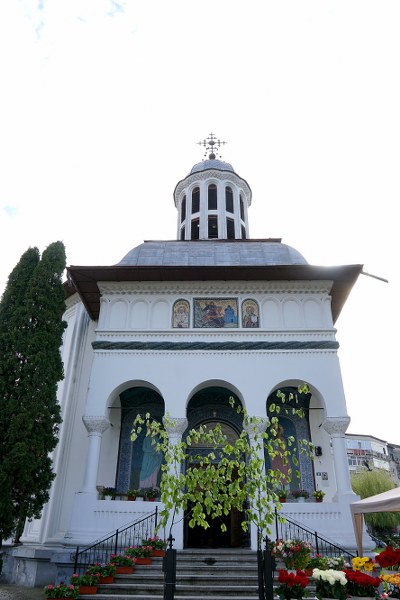 10_400x600.jpg