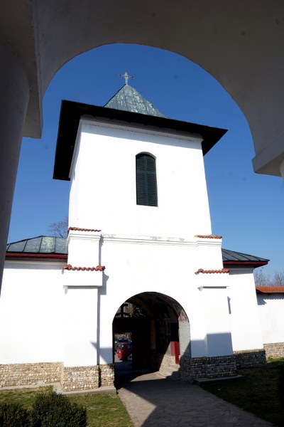 11_400x600.jpg