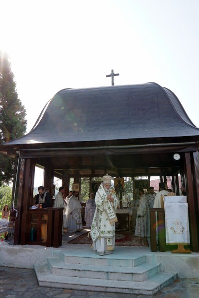 8_400x600.jpg