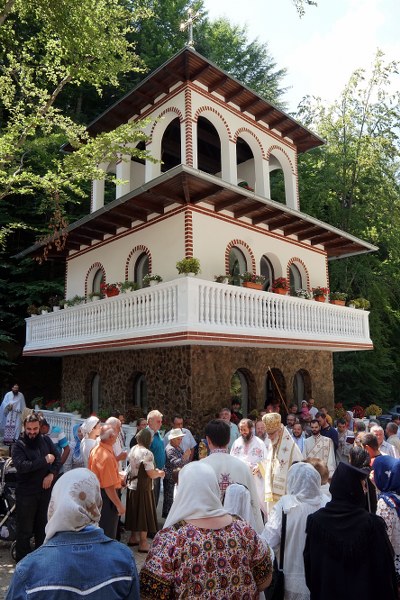 31_400x600.jpg