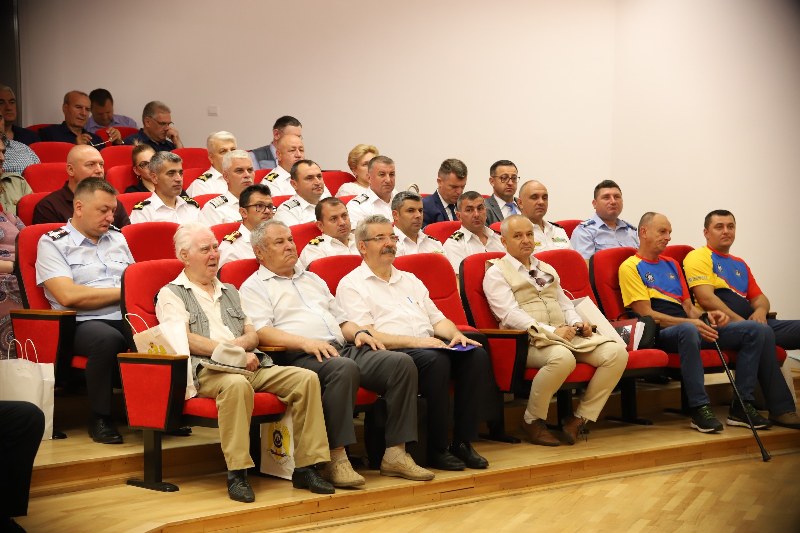 4_800x533.jpg