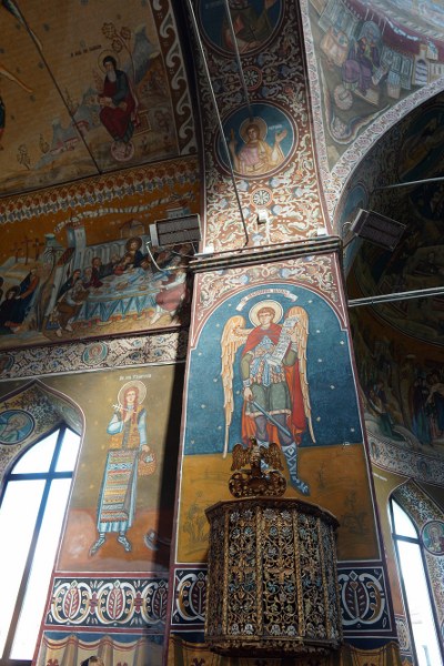 24_400x600.jpg